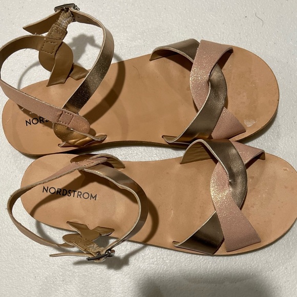 Nordstrom Girl's Sadee Flat Sandal  Kid, size 13gold  Pewter - Picture 2 of 6